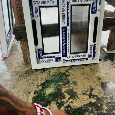 Ventanas y puertas de aluminio - 7/10