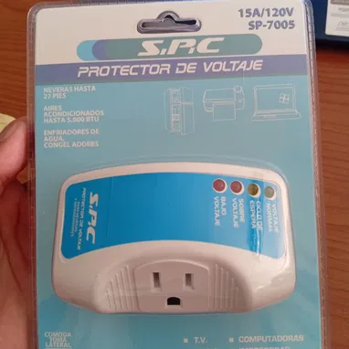 Protector de voltaje 15A/120v S.P.C - Img 124099009