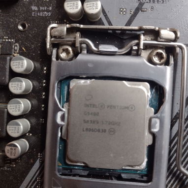 Microprocesador cpu Intel Pentium gold g5400 - 4/4