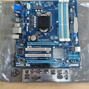 Vendo motherboard Gigabyte GA-B75M-D3H con chapilla - Img 45327625