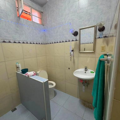 🏡 Casa semi-independiente ubicada en la calle 60 cerca a 31 - Img 125380309