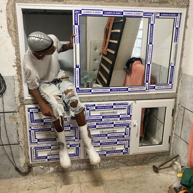 ​Carpintería de Aluminio y Cristal: Puertas, Ventanas, Closets, Baños y Divisiones | Trabajos a Medida con Garantía - 3/10