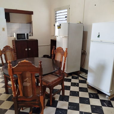 Se renta apartamento en en el Vedado - Img 122642303