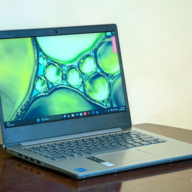 Laptop Lenovo Color Gris 🩶 - 2/4