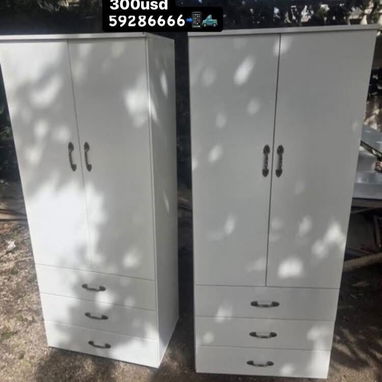Se venden varios inmobiliarios para su hogar como camas colchones escaparates gaveteros y más nuevos y transporte listo - 8/10