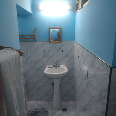 ¡SOLO VERDADEROS INTERESADOS! . SE VENDE ESTA CASA EN CENTRO HAVANA Y SE DEJA CON TODO - 28.000 - Img 127218036