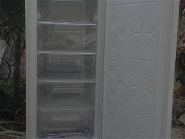 Freezer / Nevera/ Congelador vertical 6 pies - Img 65392714