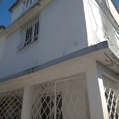 NUEVA CASA PUESTA EN VENTA Y SE DEJA CON TODO ADENTRO EN LAUWTON - Img 119464575
