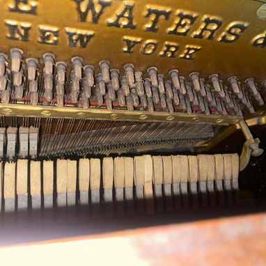 se vende piano de pared , perfecto estado - 6/6