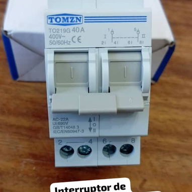 Interruptores de transferencia manual y Breakers - 3/4