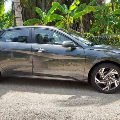Hyundai Elantra 25 - 4/10