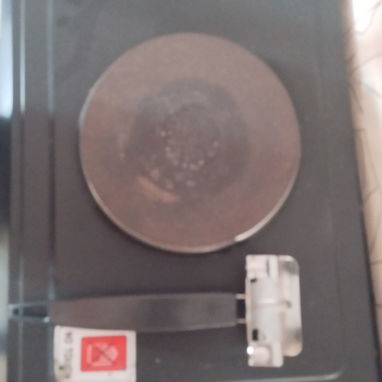 Horno freidora eléctrica de uso de 25/30 lt con plato superior,marca Sankey,funciona todo bien, tiene parrilla y bandeja - 6/10