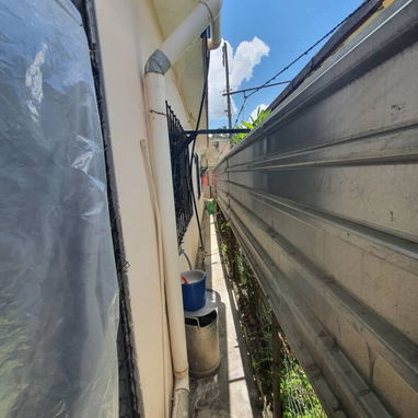 Se vende casa en Boyeros con garaje pequeño - Img 124704012