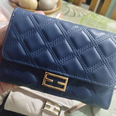 MONEDERO 👛 DE MUJER PEQUEÑOS . 5 USD - 5/6