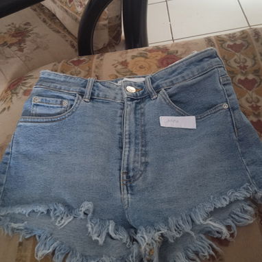 Se vende bata española con su blomeer en 3000, Habana del Este Reparto Camilo Cienfuegos, móvil 56703770 - 4/10