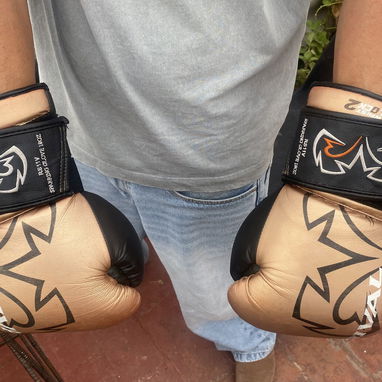 Guantes de boxeo + Protector - Img 122030445