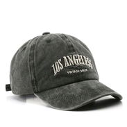 gorras con etiquetas de ciudades emblemáticas - Img 57802122
