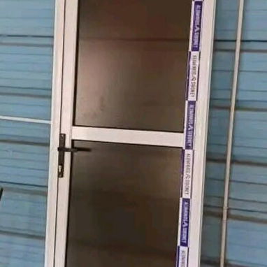 Se realizan trabajos de carpintería de aluminio y cristalería directamente con el dueño - Img 123095151