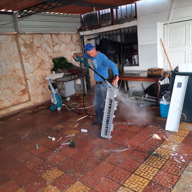 Servicio profesional y con experiencia en SPLIT montaje,mantenimiento,recarga de gas,reparaciones menores y más 52966031 - Img 121393697
