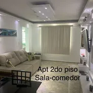 Permuto 2 apartamentos en la misma escalera con 1 garaje x 1 casa independiente y con garaje - Img 56082246