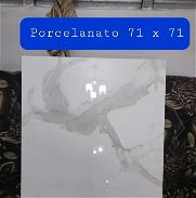 Losa de porcelanato 71x71 de primera calidad AAA rectificado - Img 46166078