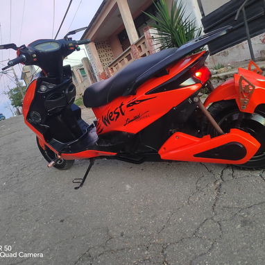 Moto West con 2 baterías K-volt de 72v x 35ah con sus 2 cargadores haciendo de 80-90km - 2/3