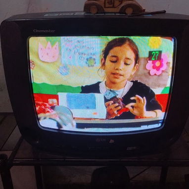 Tv de uso culon pinchando al 100 LG - Img 119710809