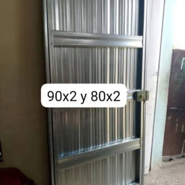 Atención.ofertamos puertas económicas con su seguridad garantizadas, marquetería industrial garbanizado,incluye mensajer - 4/5