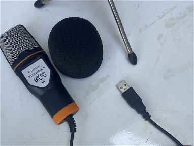 Micrófono condensador y webcam - Img main-image