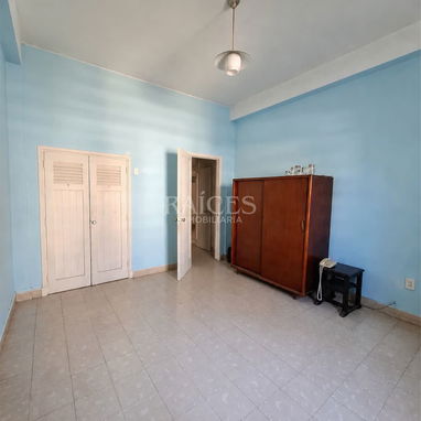 Apartamento con Garaje en Alturas de La Víbora de construcción capitalista- $22 000 USD - 5/8