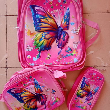 Juegos de mochilas 3D con merendero  y cartuchera - 4/5