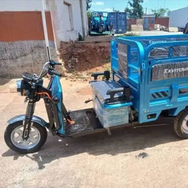 Triciclo KVITOVA eléctrico batería lithio 72 Volts • ⁠58 Amperes autonomía 80 km, doble fuerza nuevos 0/km - 3/7