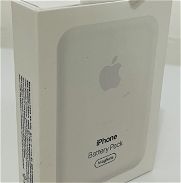 25usd cargador inalámbrico portátil Apple original 53392974 - Img 40545473