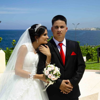 Fotógrafo para bodas - Estudio fotográfico CUERVO - Img 83181355