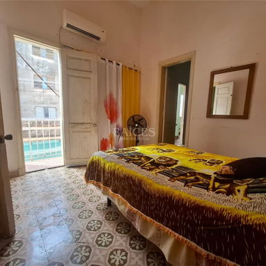 ¡Oportunidad Única! Propiedad en El Vedado cerca de Calle 23 y 12 con estilo capitalino de los años 20 – $28 000 USD  ✨ - 4/9