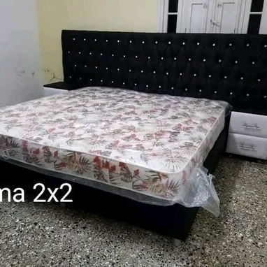 Cama tapizada King sise ( 2x2) 1 año de garantía armada y entrega sin costo adicional en toda la Habana - Img 119627063