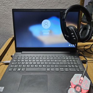 laptop lenovo + mouse + audífonos gamer 280 me ajusto - Img 120261401