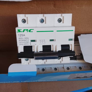 ⚡ ¡Protege tu instalación eléctrica. Tenemos breakers y cuchillas de calidad. ⚡ - 8/10