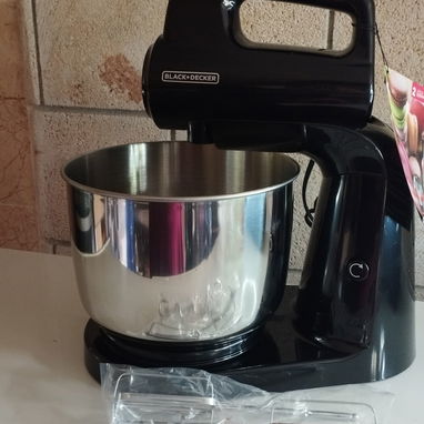 Merenguera/ batidora de pedestal y manual black and Decker - Img 123005072