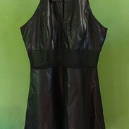 Vestido negro polipiel/vinil. Talla M - Img 53876997