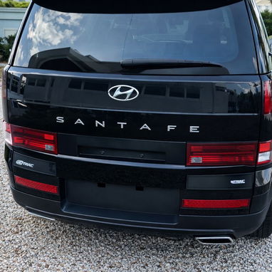 Hyundai Santa Fé 2025 con solo 1700 millas - 3/4