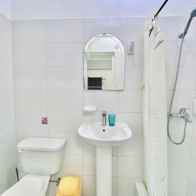 🏠 Apartamento capitalista de 2 Habitaciones en Centro Habana – Cómodo y bien ubicado REF 1452 - Img 112880266