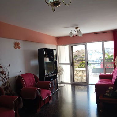 Apartamento independiente en el corazón del Vedado - Img 123196273