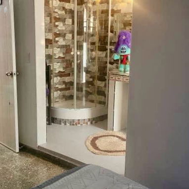 Casa Interior de 3 Dormitorios y Estudio con Terraza en Barrio Azul, Arroyo Naranjo !!! - Img 124659874