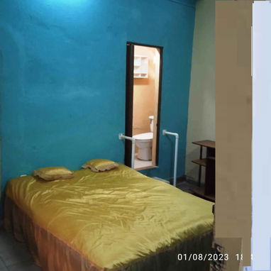 ALQUILO APTO DE 2 CUARTOS EN LA HABANA VIEJA MUY BUEN ESTADO Y BIEN UBICADO  EN 330 USD AL MES. - Img 118394073