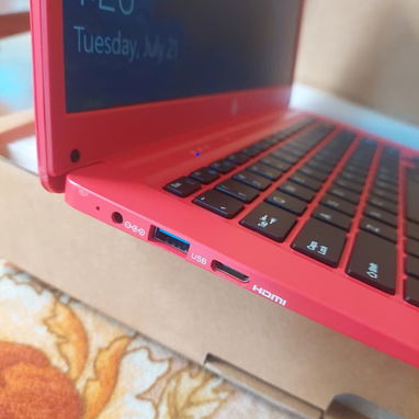 320USD Laptop Roja NUEVA EN SU CAJA + accesorio de regalo - Img 126167125