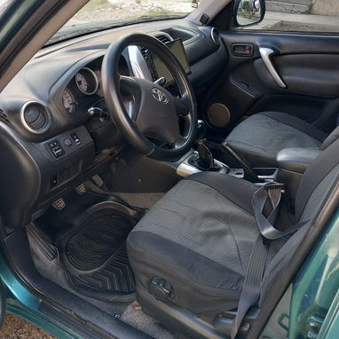 Toyota RAV4 del año 2004 - Img 122866453