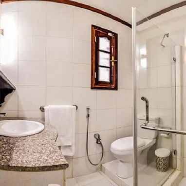🏠 Renta De Casa En Siboney- Tiene 5 habitaciones - Piscina 🏊🏻‍♀️- Wifi.📞 Reservas: +5355149761 - 4/9