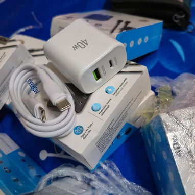 Cargador Superrápido Moreka modelo AC111⚡️⚡️⚡️ 💫Para teléfonos Gamma Alta ✅️Potencia: 40W en total - Img 118477695
