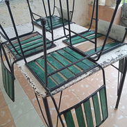 se vende mesa de hierro con 4 sillas a 3500 pesos - Img 58198951